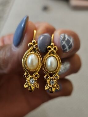 Vintage Goldtone Pearl Drop Earrings with Floral Rhinestone Accent